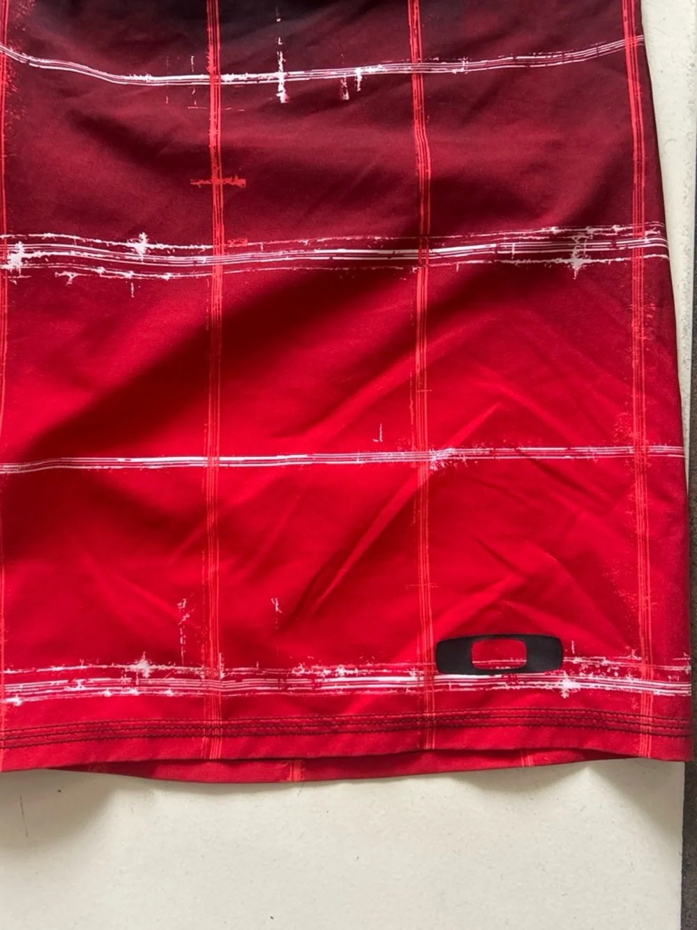 Y2K Oakley Board Shorts Men 32 Red Black Plaid Swim Trunks Drawstring